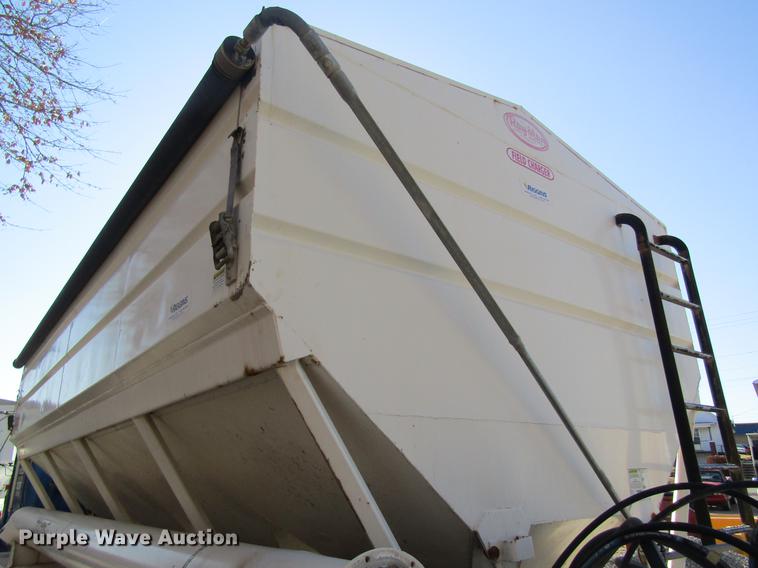 image for item DB5977 1999 International Eagle 9400 dry fertilizer tender truck