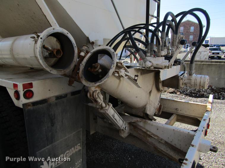 image for item DB5977 1999 International Eagle 9400 dry fertilizer tender truck