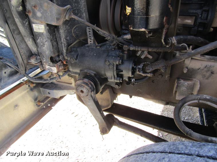 image for item DB5977 1999 International Eagle 9400 dry fertilizer tender truck