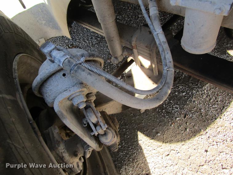 image for item DB5977 1999 International Eagle 9400 dry fertilizer tender truck