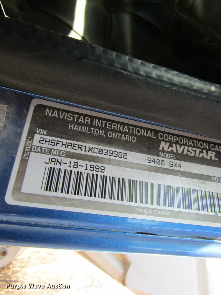 image for item DB5977 1999 International Eagle 9400 dry fertilizer tender truck