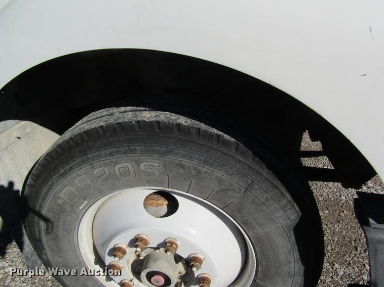 image for item DB5978 1994 International 9400 dry fertilizer tender truck