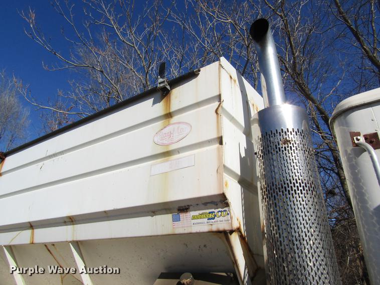 image for item DB5978 1994 International 9400 dry fertilizer tender truck