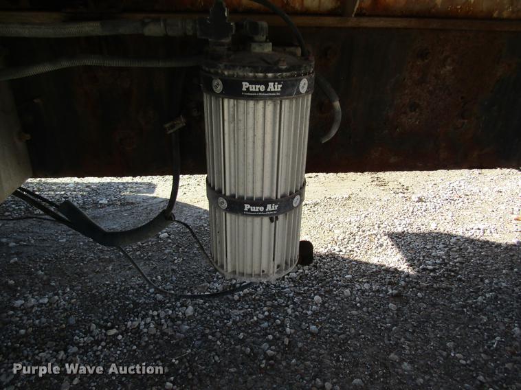 image for item DB5978 1994 International 9400 dry fertilizer tender truck