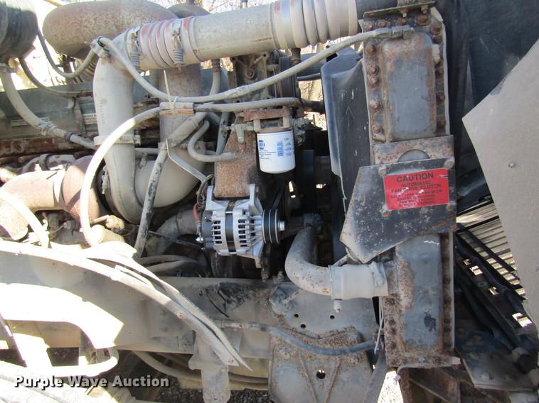 image for item DB5978 1994 International 9400 dry fertilizer tender truck