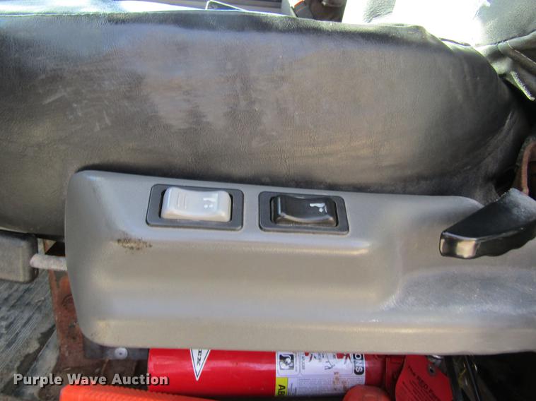 image for item DB5978 1994 International 9400 dry fertilizer tender truck