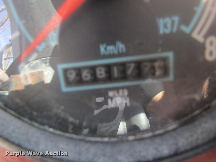 image for item DB5978 1994 International 9400 dry fertilizer tender truck