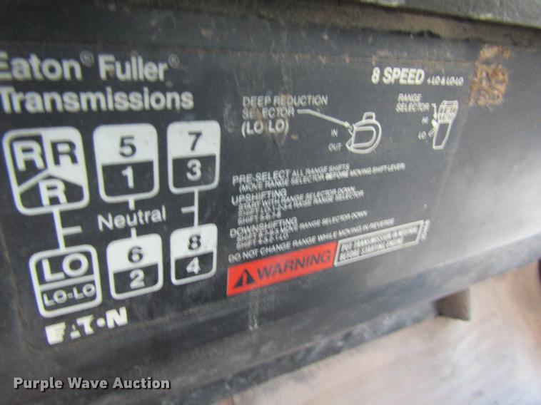 image for item DB5978 1994 International 9400 dry fertilizer tender truck