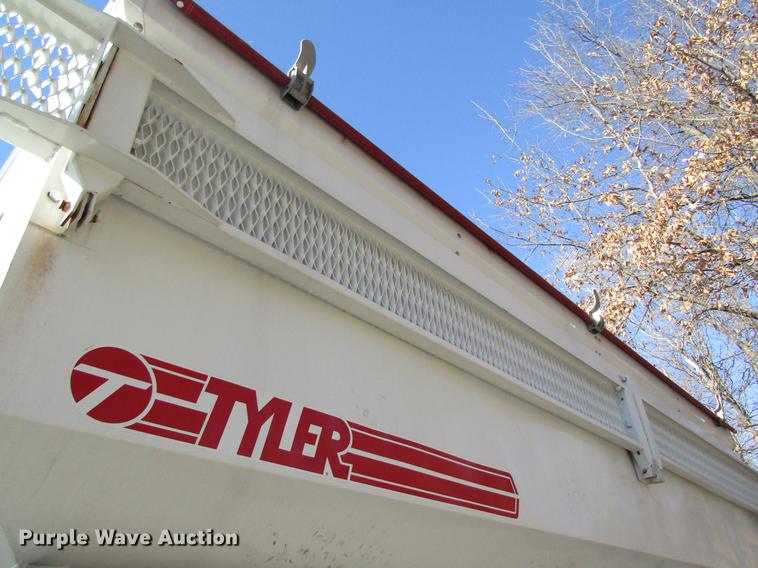 image for item DB5980 1994 International 9200 dry fertilizer tender truck