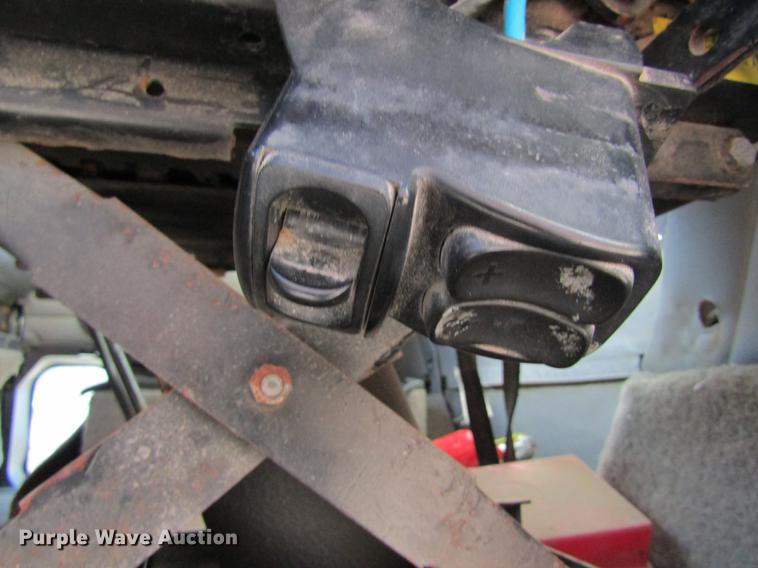 image for item DB5980 1994 International 9200 dry fertilizer tender truck