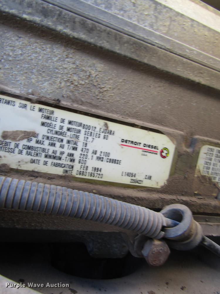 image for item DB5980 1994 International 9200 dry fertilizer tender truck