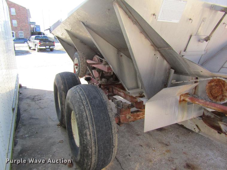 image for item DB5981 Ag Systems AG600 dry fertilizer spreader