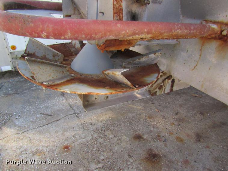 image for item DB5981 Ag Systems AG600 dry fertilizer spreader