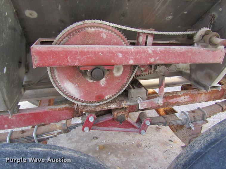 image for item DB5981 Ag Systems AG600 dry fertilizer spreader