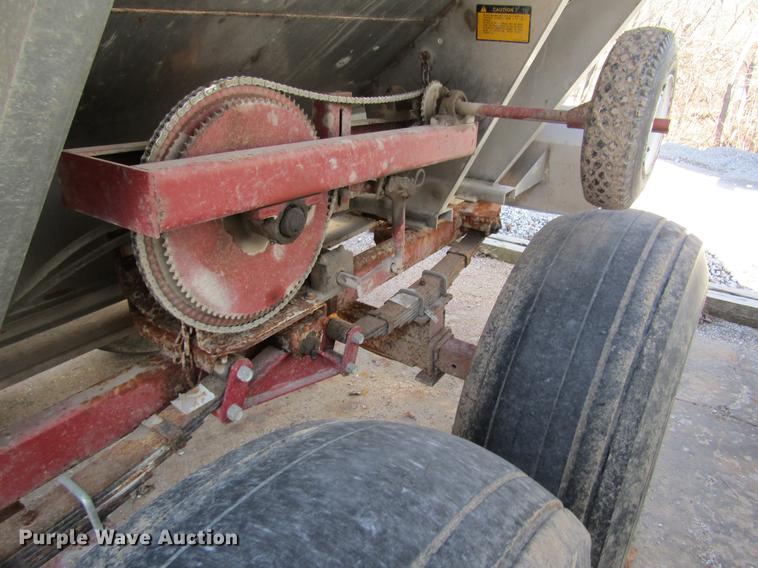 image for item DB5981 Ag Systems AG600 dry fertilizer spreader