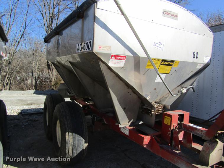 image for item DB5981 Ag Systems AG600 dry fertilizer spreader