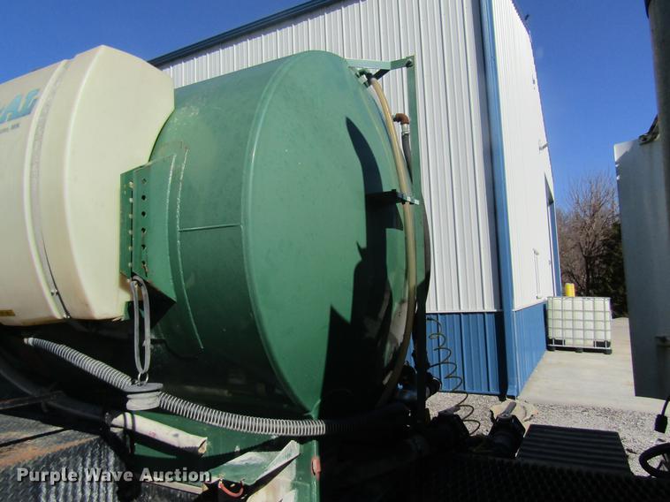 image for item DB5984 1995 International 9400 nurse tank truck