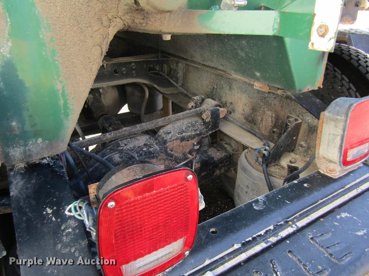 image for item DB5984 1995 International 9400 nurse tank truck