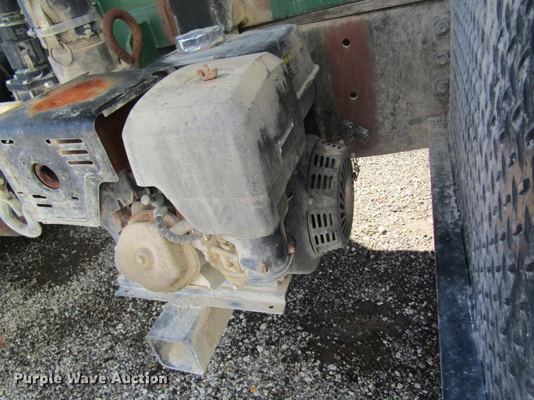 image for item DB5984 1995 International 9400 nurse tank truck