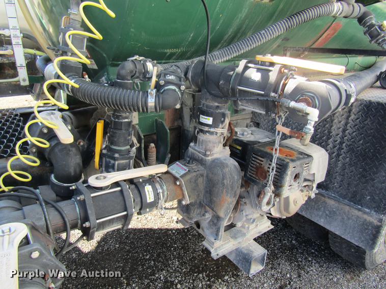 image for item DB5984 1995 International 9400 nurse tank truck