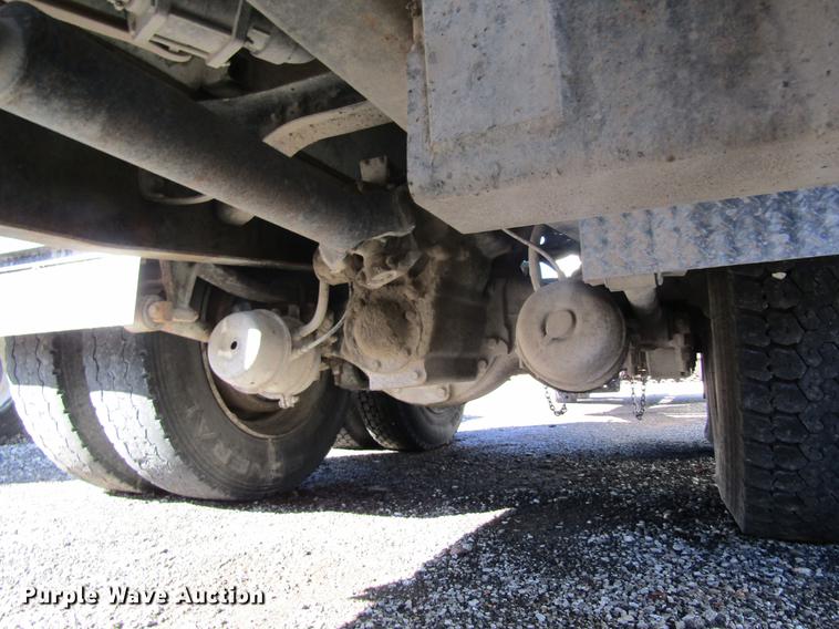 image for item DB5984 1995 International 9400 nurse tank truck