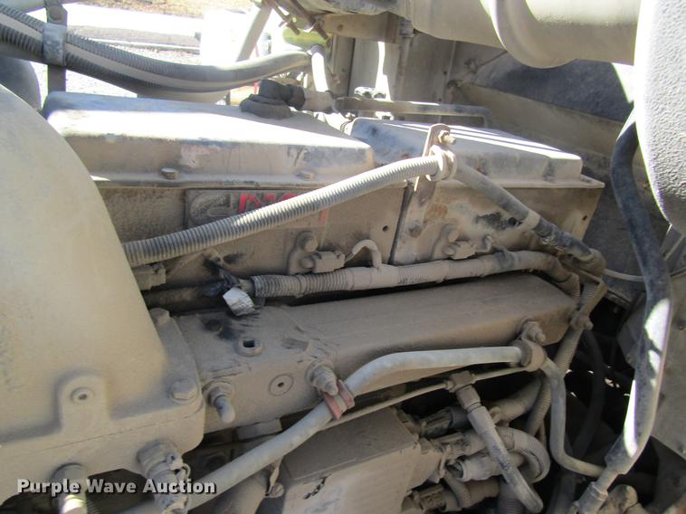 image for item DB5984 1995 International 9400 nurse tank truck