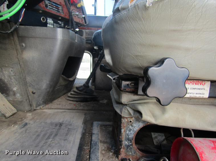 image for item DB5984 1995 International 9400 nurse tank truck