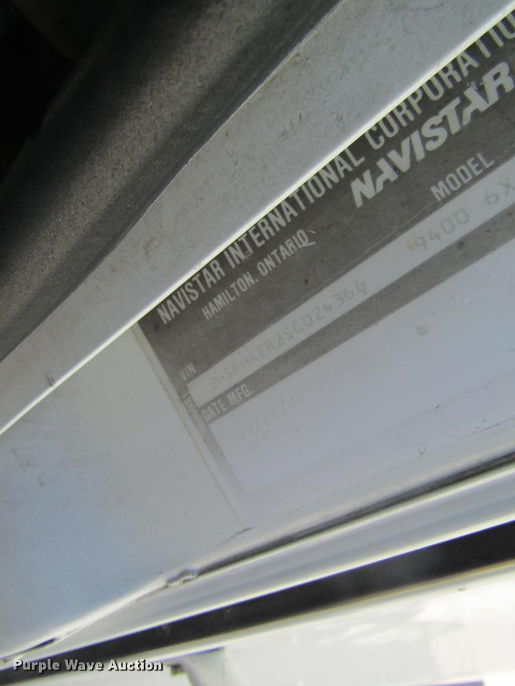 image for item DB5984 1995 International 9400 nurse tank truck