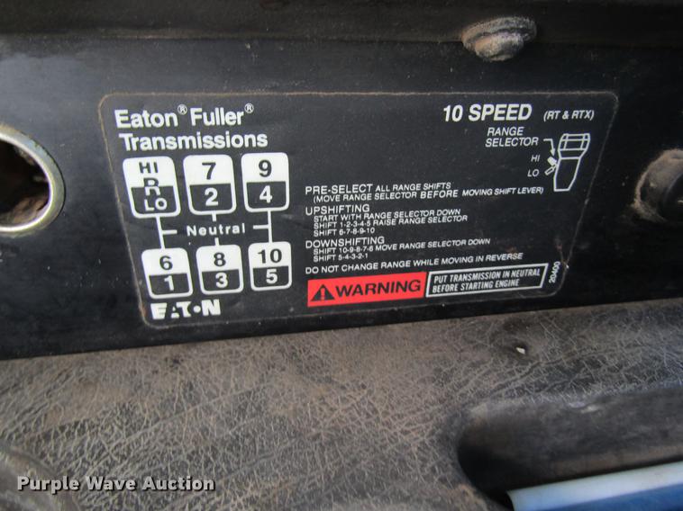 image for item DB5984 1995 International 9400 nurse tank truck