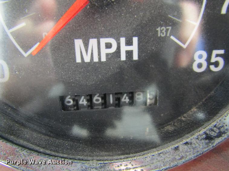 image for item DB5984 1995 International 9400 nurse tank truck