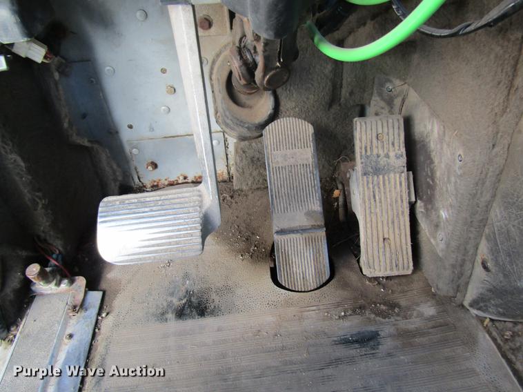 image for item DB5984 1995 International 9400 nurse tank truck