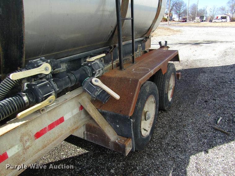 image for item DB5985 1998 Behnke B-B nurse tank trailer