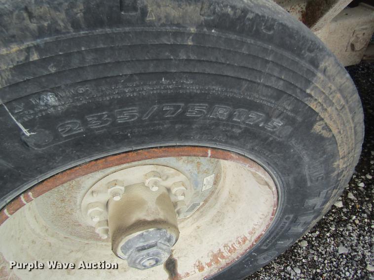 image for item DB5985 1998 Behnke B-B nurse tank trailer