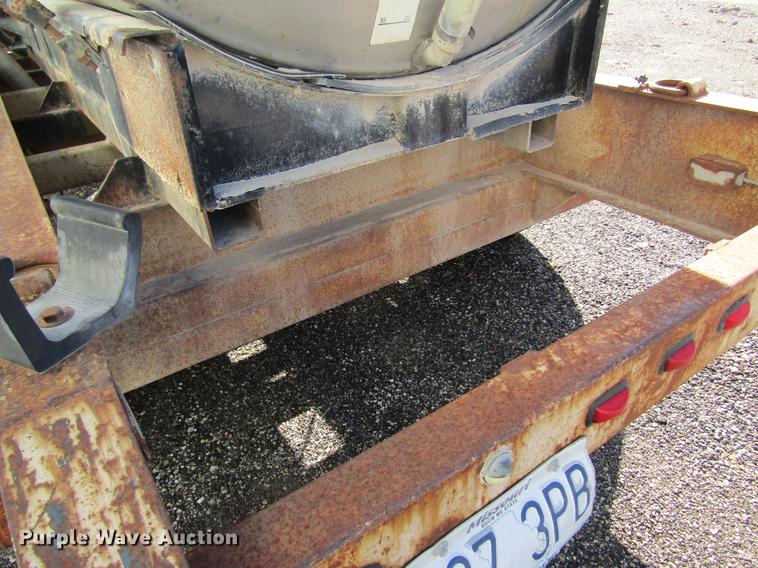 image for item DB5985 1998 Behnke B-B nurse tank trailer