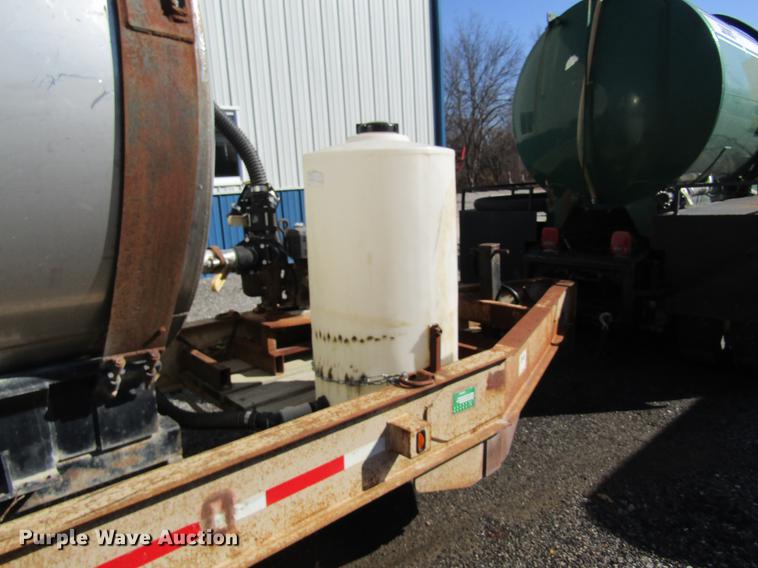 image for item DB5985 1998 Behnke B-B nurse tank trailer