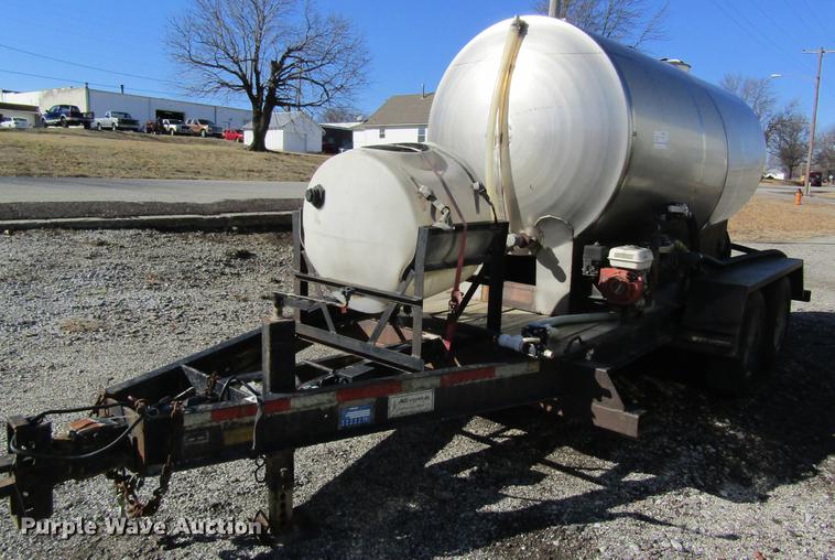 image for item DB5986 1997 Ag Systems AG211 nurse tank trailer