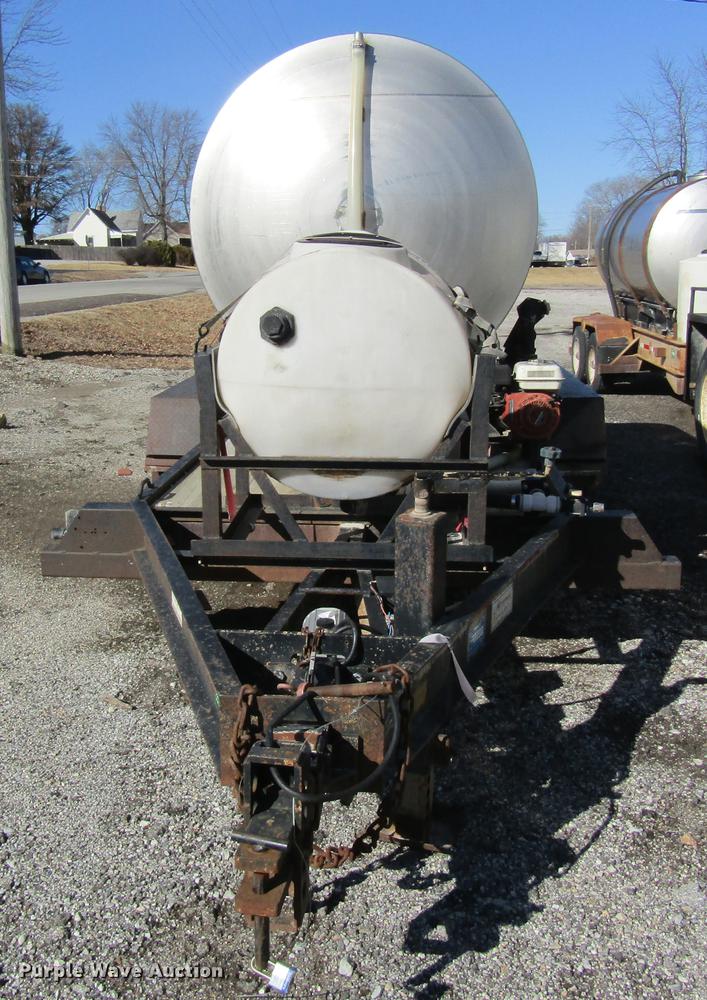 image for item DB5986 1997 Ag Systems AG211 nurse tank trailer
