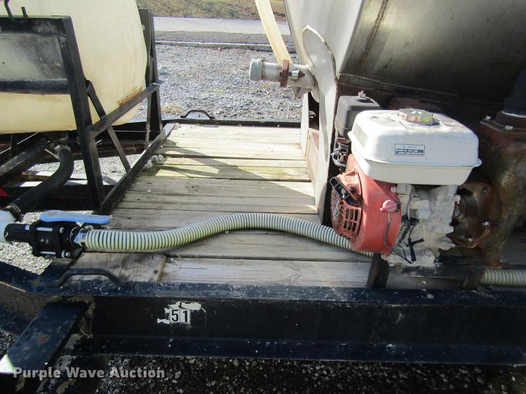 image for item DB5986 1997 Ag Systems AG211 nurse tank trailer