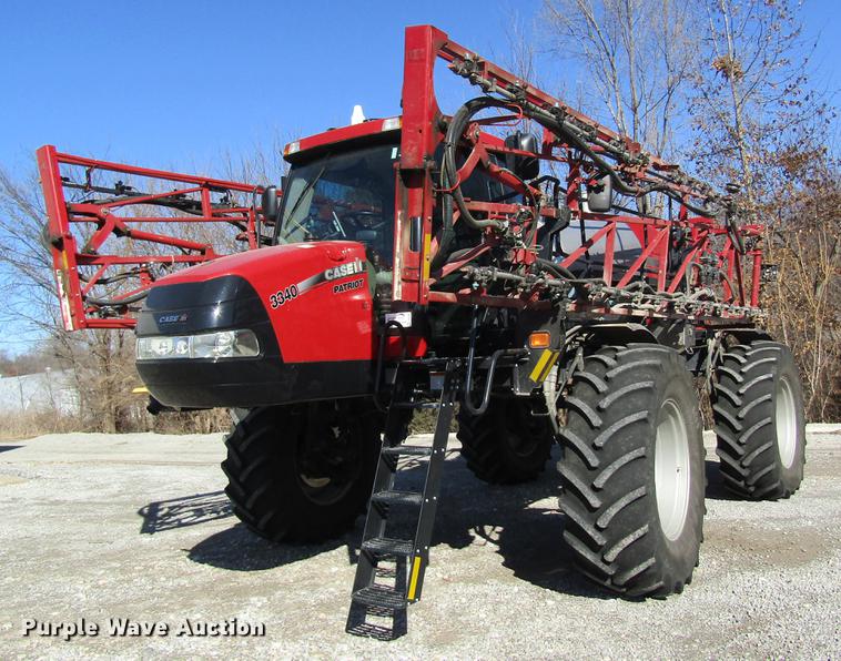 image for item DB5988 2015 Case IH Patriot 3340 self-propelled sprayer