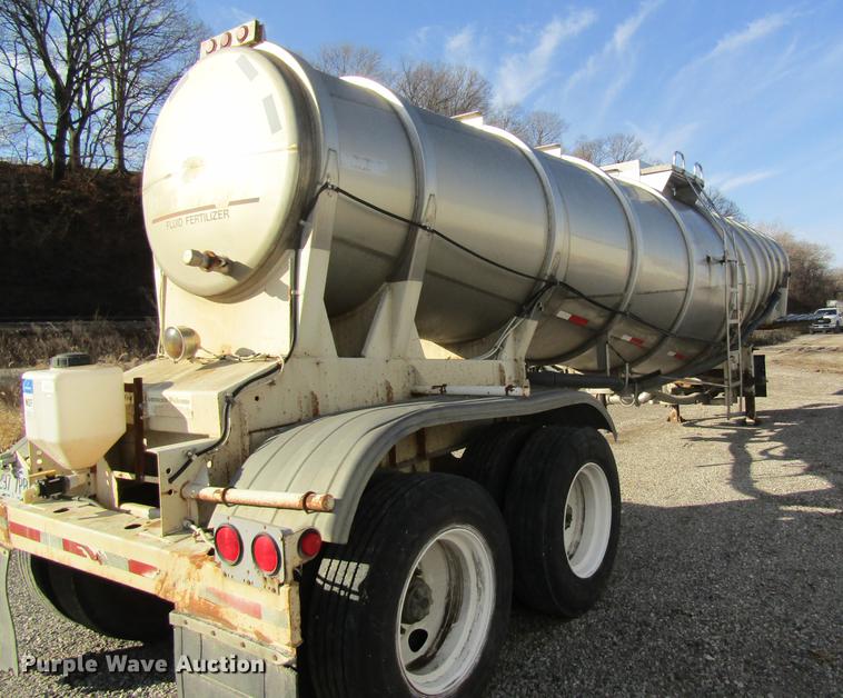 image for item DB5991 1980 Fruehauf TKP-F2-W tank trailer