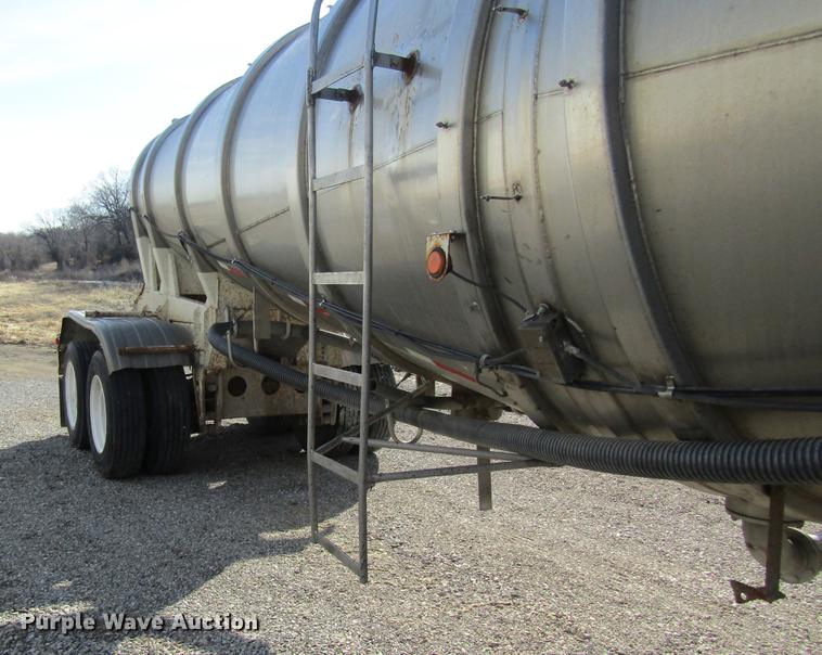 image for item DB5991 1980 Fruehauf TKP-F2-W tank trailer