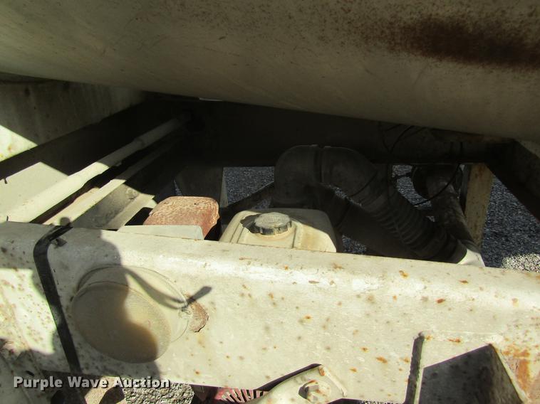 image for item DB5991 1980 Fruehauf TKP-F2-W tank trailer