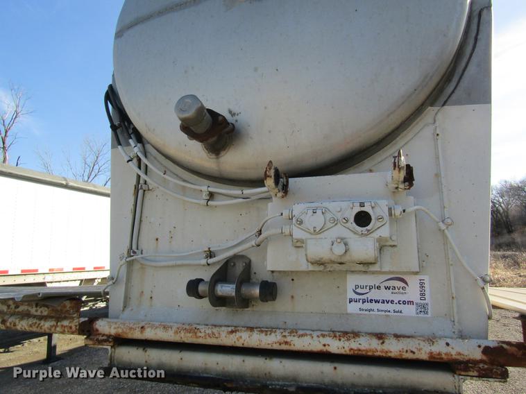 image for item DB5991 1980 Fruehauf TKP-F2-W tank trailer