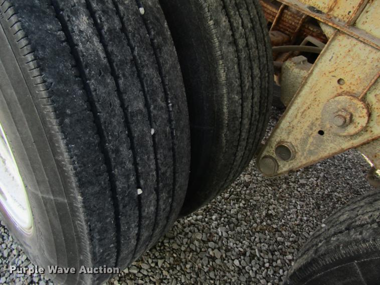 image for item DB5991 1980 Fruehauf TKP-F2-W tank trailer