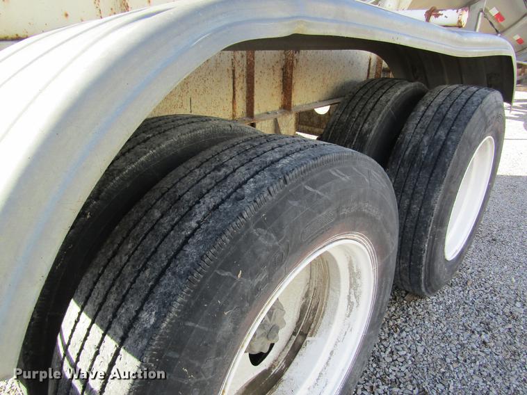 image for item DB5991 1980 Fruehauf TKP-F2-W tank trailer