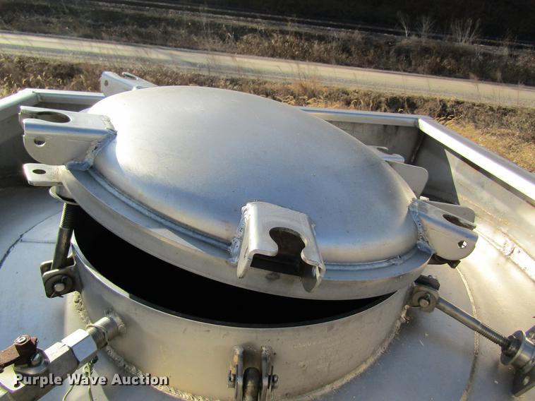 image for item DB5991 1980 Fruehauf TKP-F2-W tank trailer