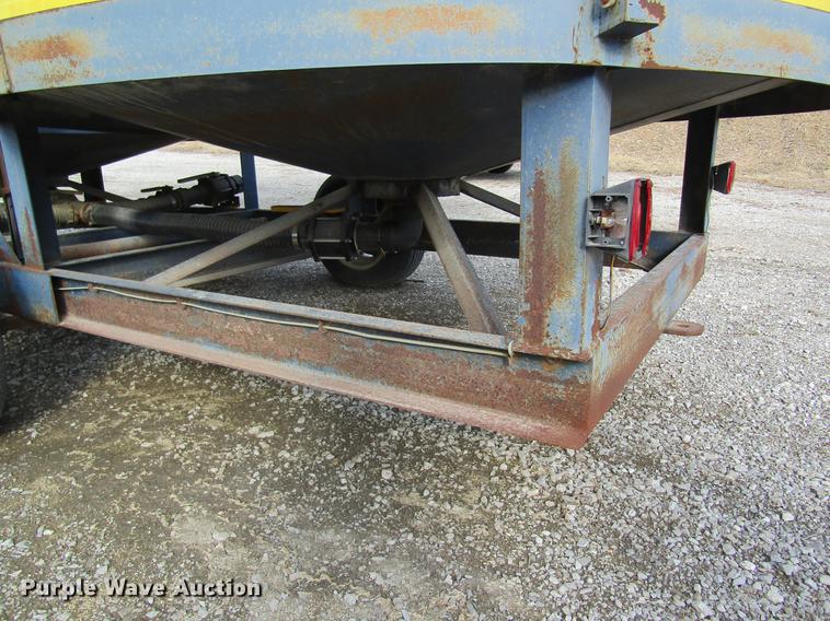 image for item DB5993 2007 Fairbanks nurse tank trailer