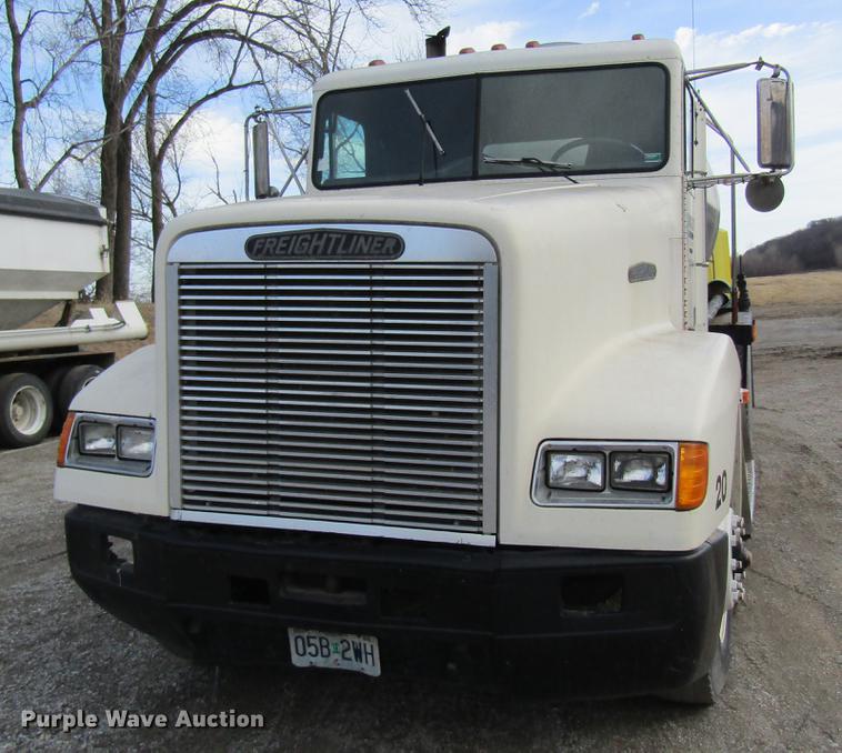 image for item DB5996 1989 Freightliner FLD120 nurse tank truck