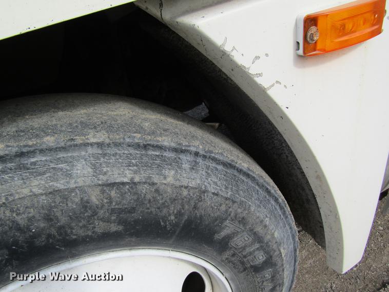 image for item DB5996 1989 Freightliner FLD120 nurse tank truck