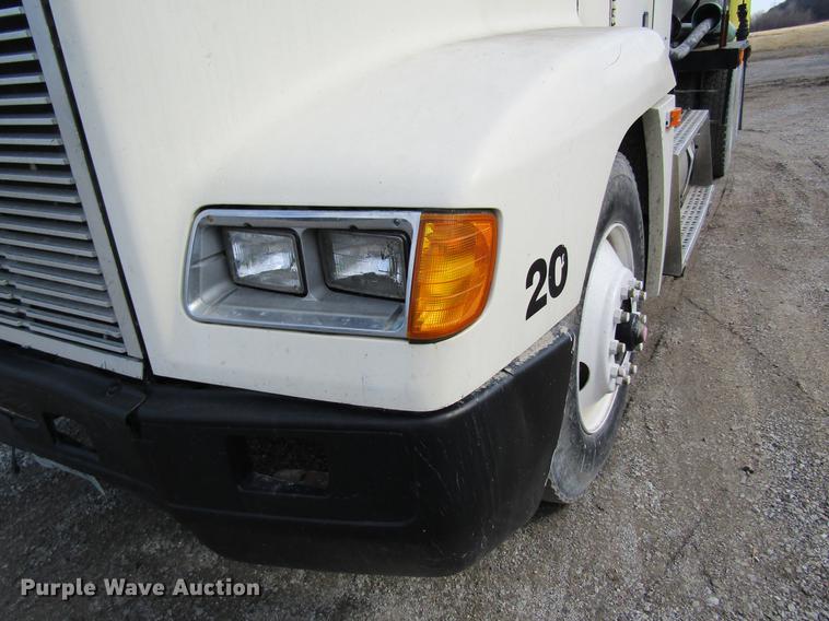 image for item DB5996 1989 Freightliner FLD120 nurse tank truck